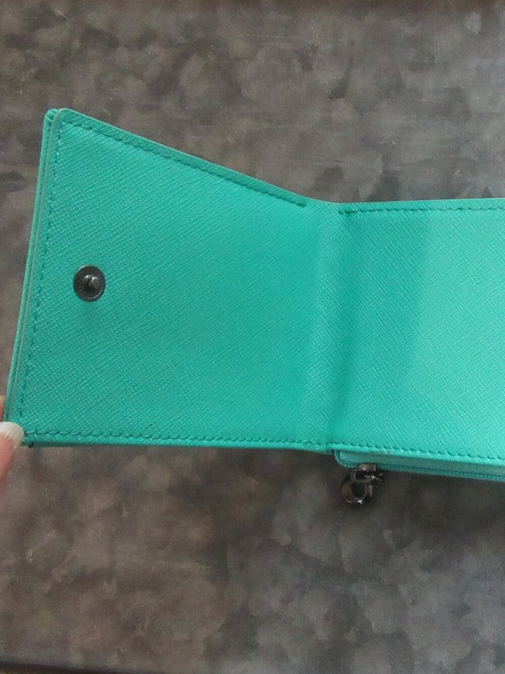 NWT Cowhide Leather Neckstrap ID/C.Card Holder w. Zipper Pocket in Turquoise - Picture 8 of 9